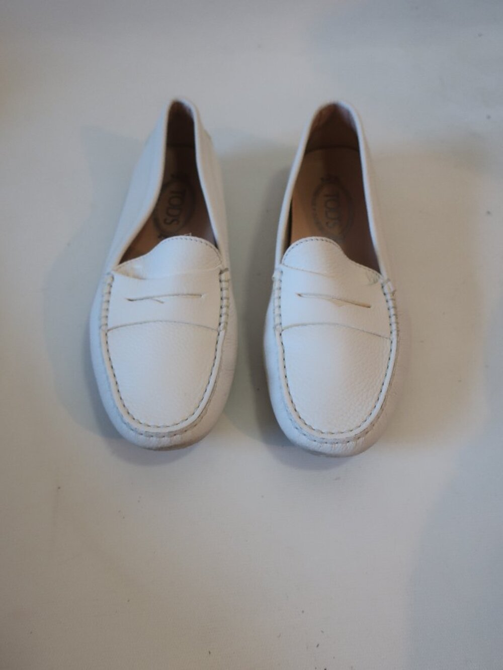 Womens Tod's White Leather Gommino Driving Loafers 39/ US 9